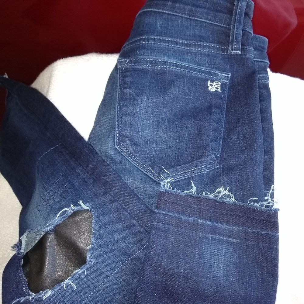 Bebe Ripped Skinny Jeans in Medium Wash - Size 26